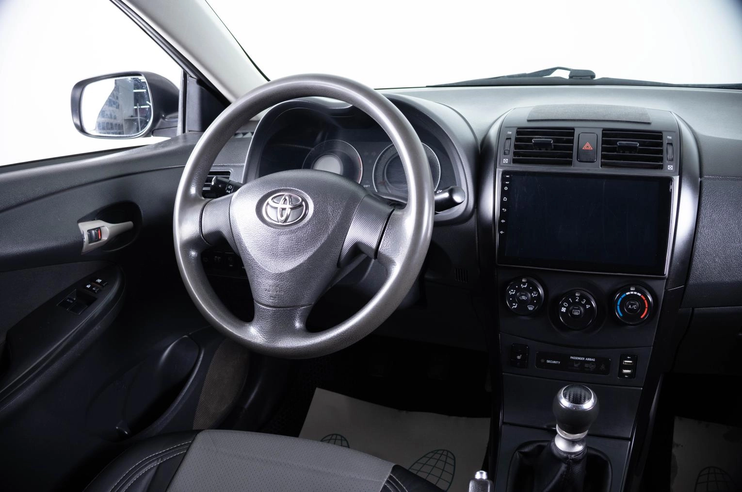 Toyota Corolla 11 из 19