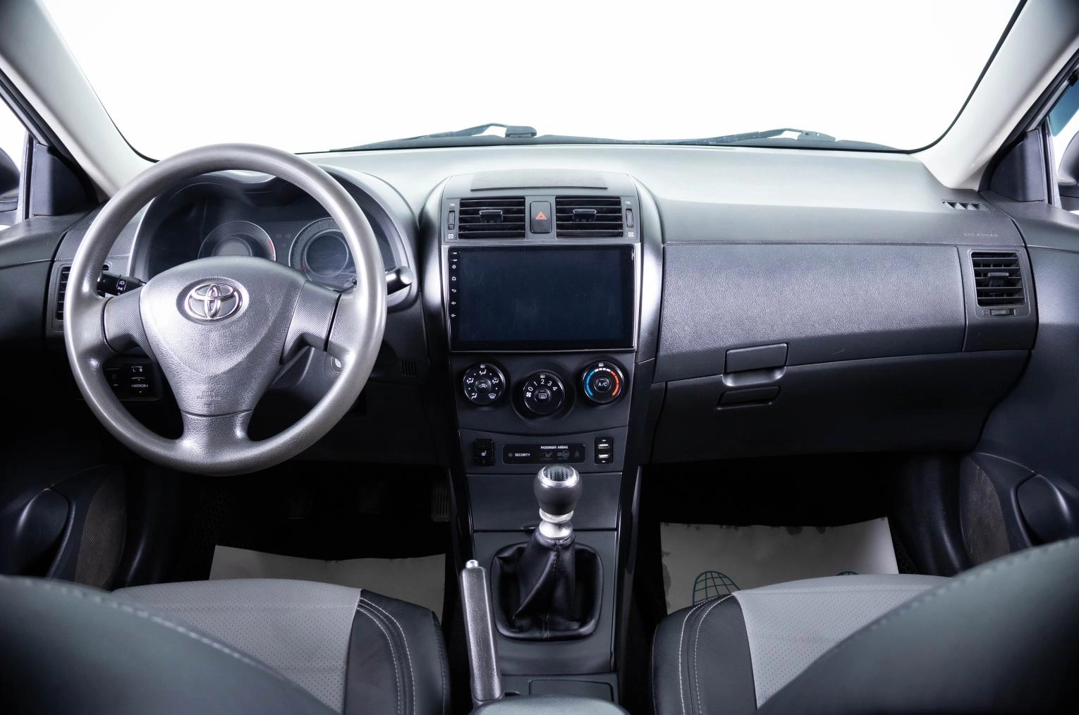 Toyota Corolla 12 из 19
