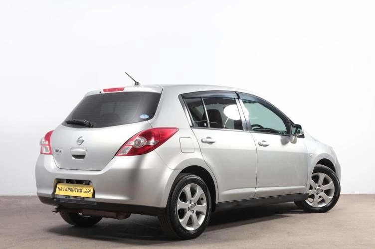 Nissan Tiida 6 из 6