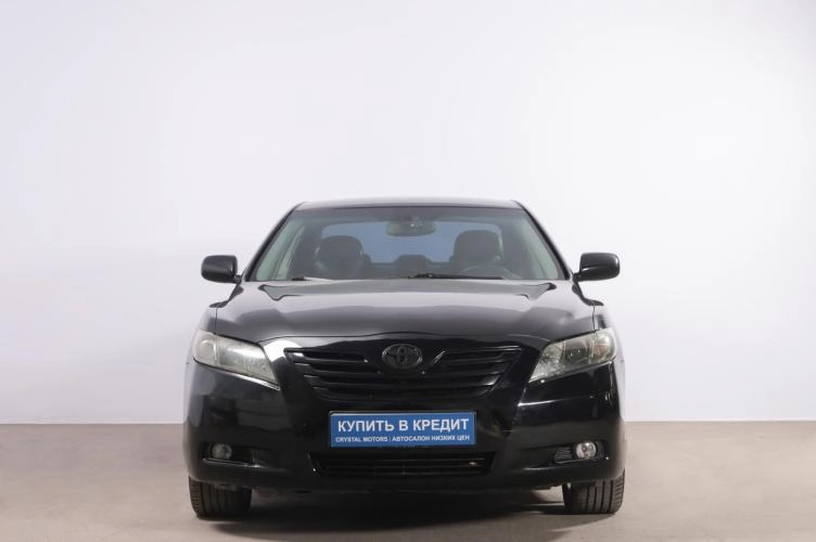 Toyota Camry 2 из 6