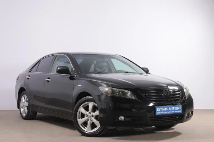 Toyota Camry 1 из 6
