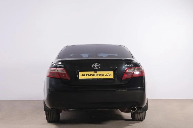Toyota Camry 5 из 6