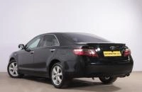 Toyota Camry 4 из 18