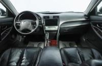 Toyota Camry 8 из 18