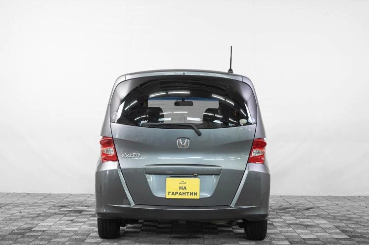 Honda Freed 5 из 19