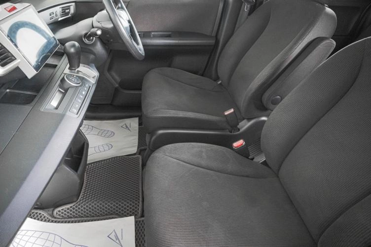 Honda Freed 8 из 19