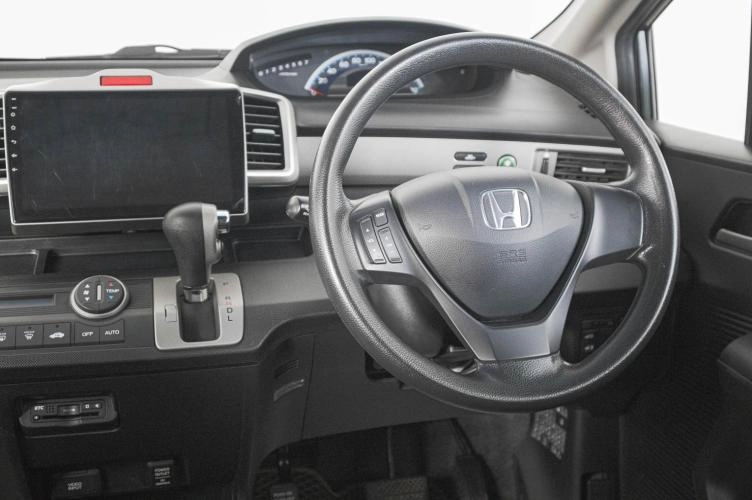 Honda Freed 14 из 19