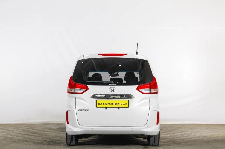 Honda Freed 5 из 6