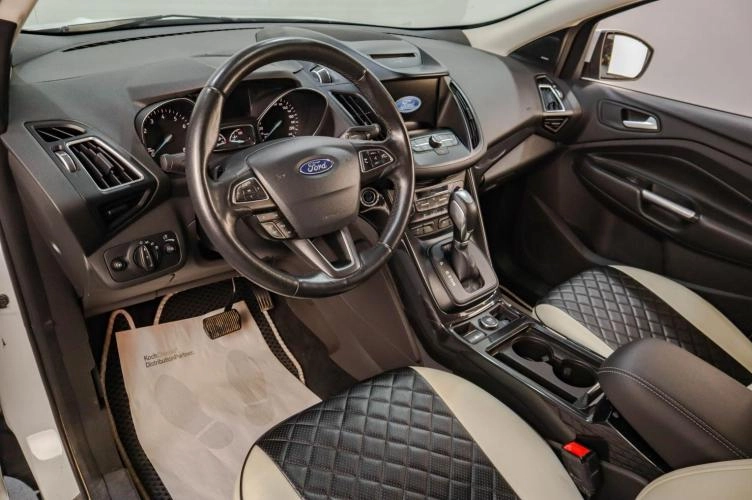 Ford Kuga 7 из 17