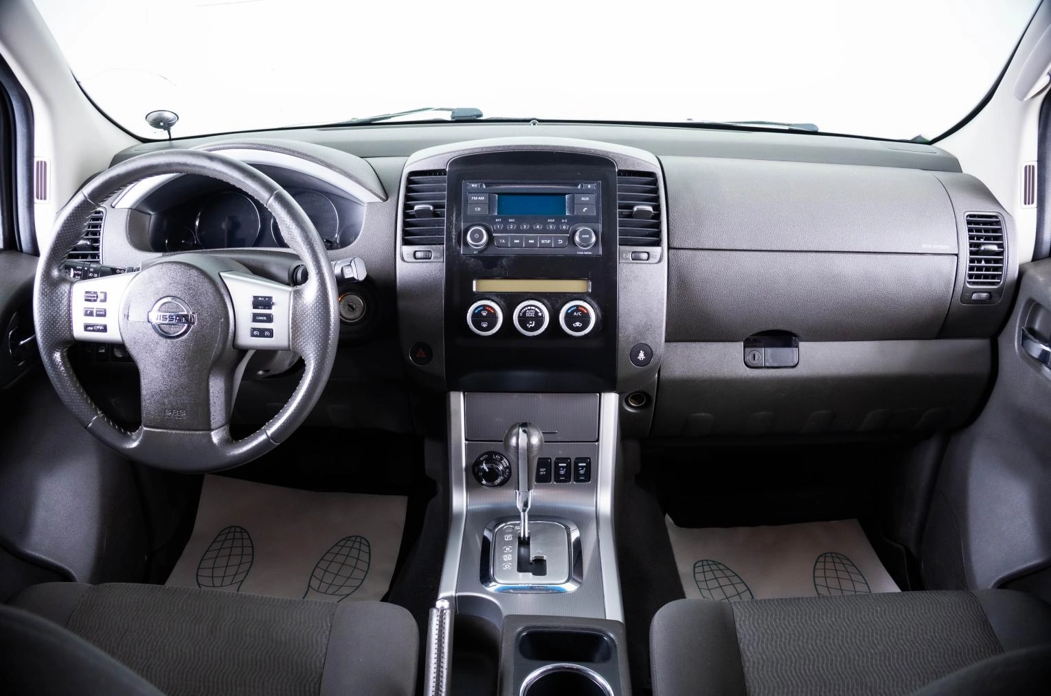 Nissan Pathfinder 12 из 21