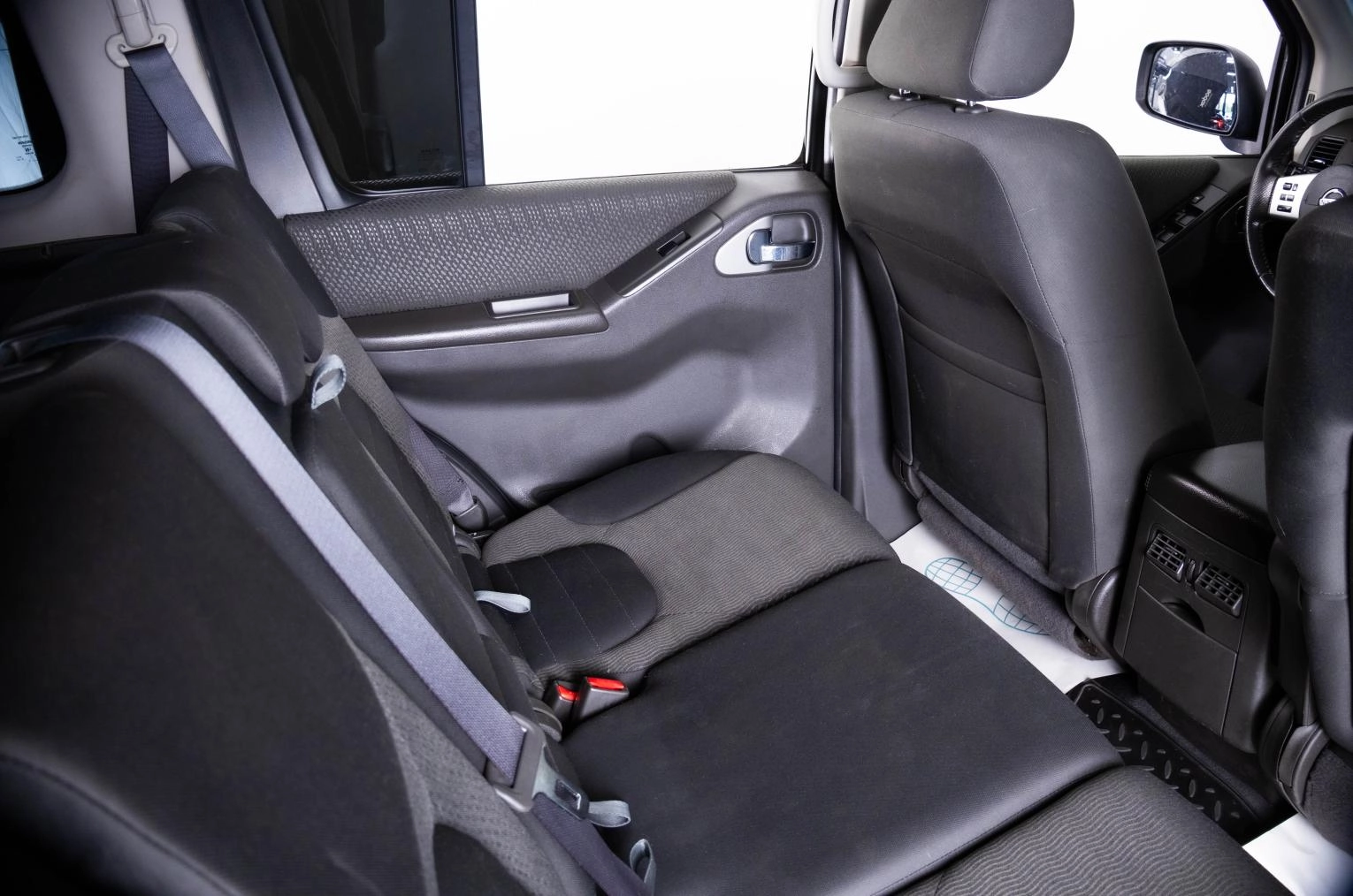 Nissan Pathfinder 9 из 21
