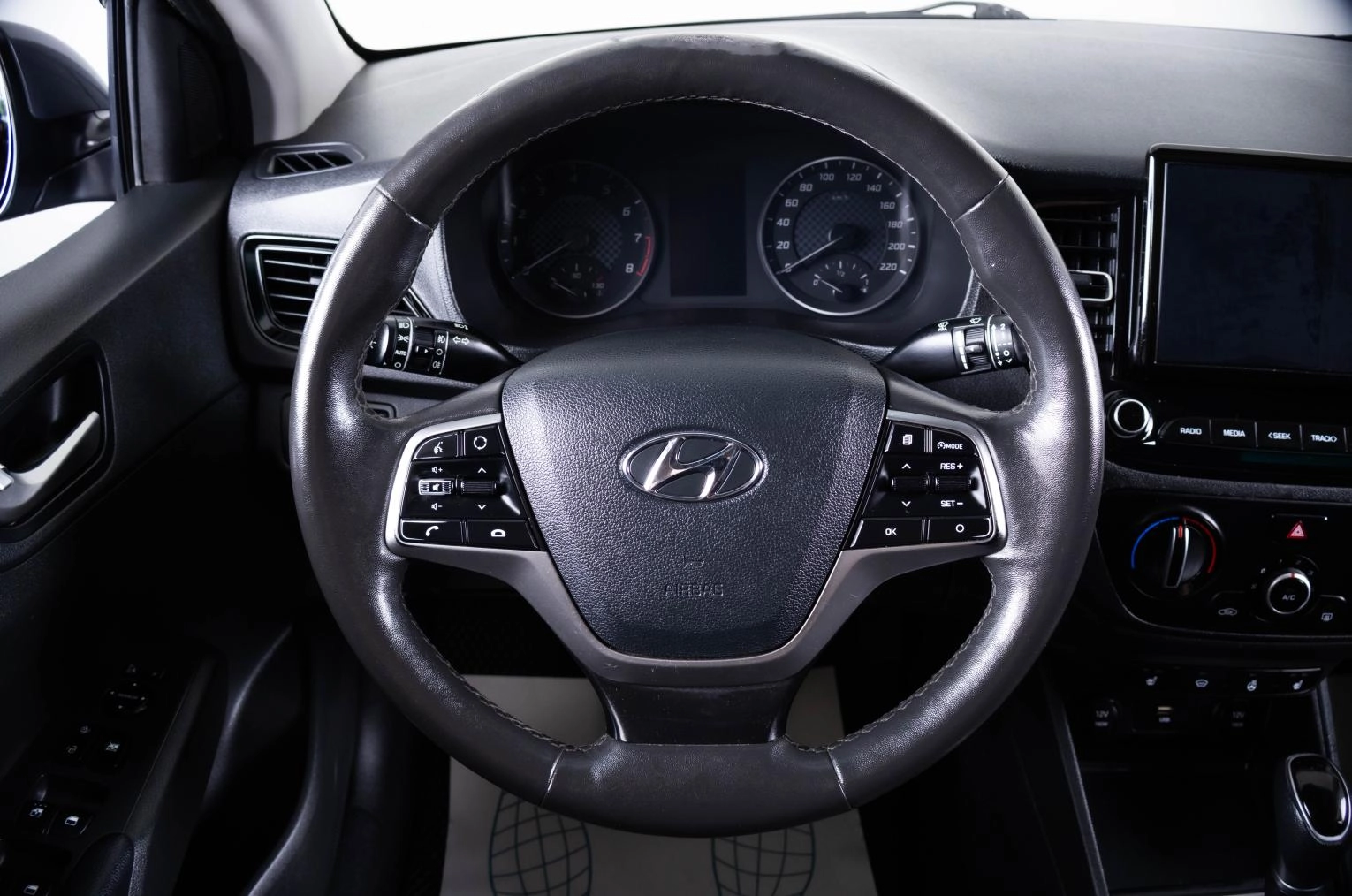 Hyundai Solaris 14 из 21