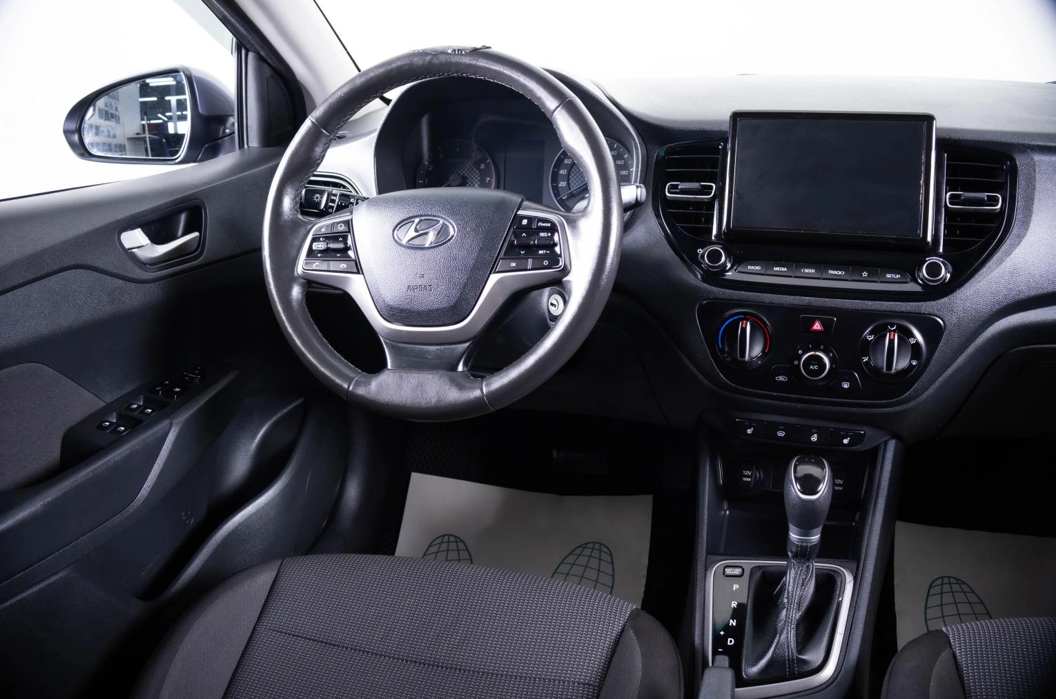 Hyundai Solaris 11 из 21