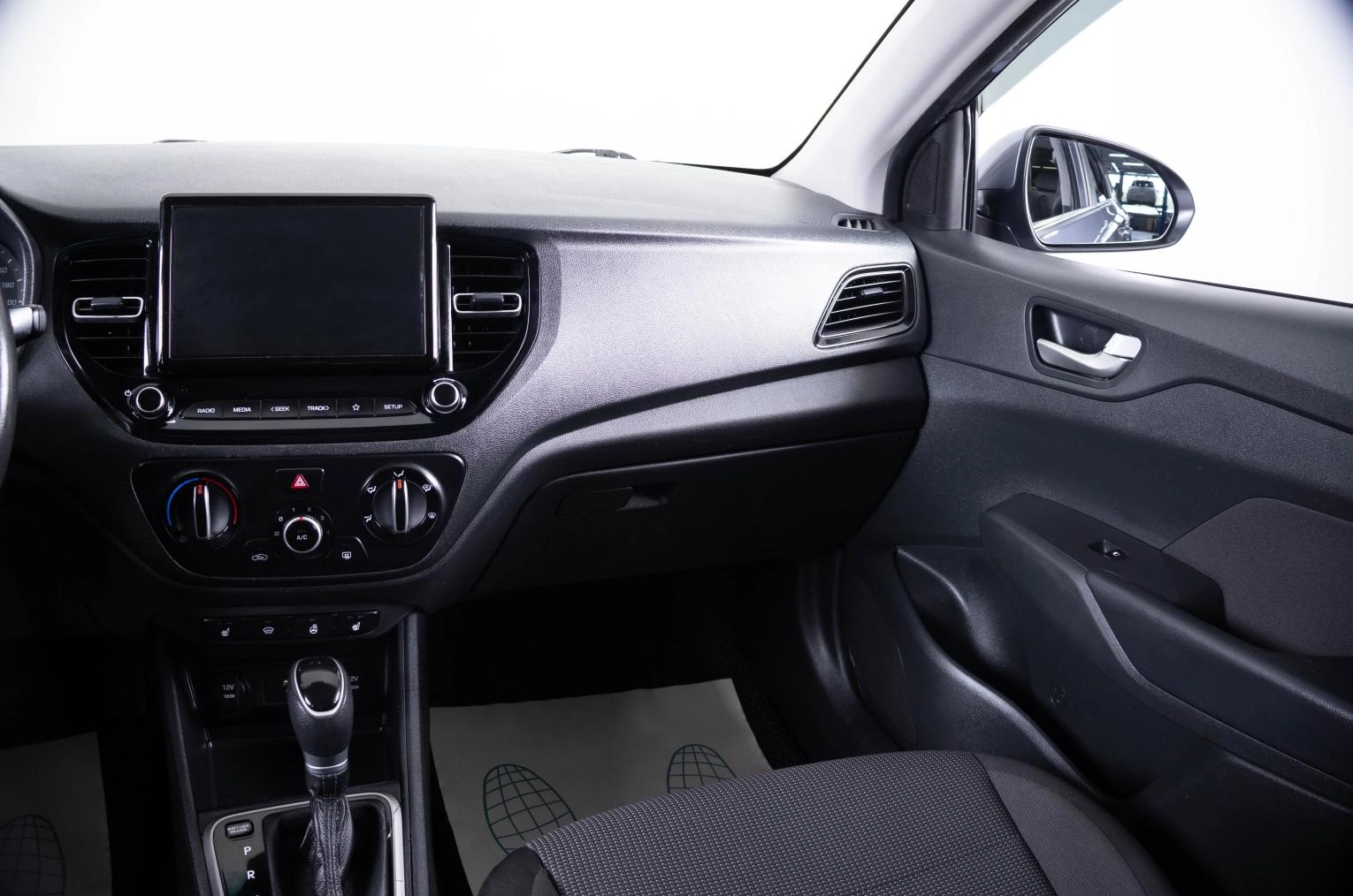 Hyundai Solaris 13 из 21