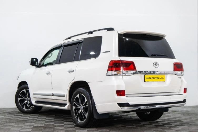 Toyota Land Cruiser 4 из 6
