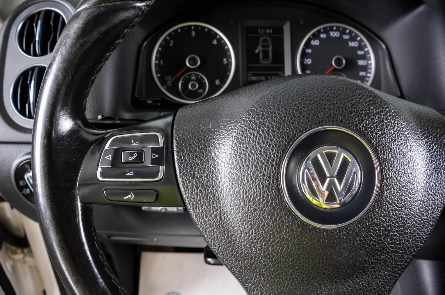 Volkswagen Tiguan 15 из 25