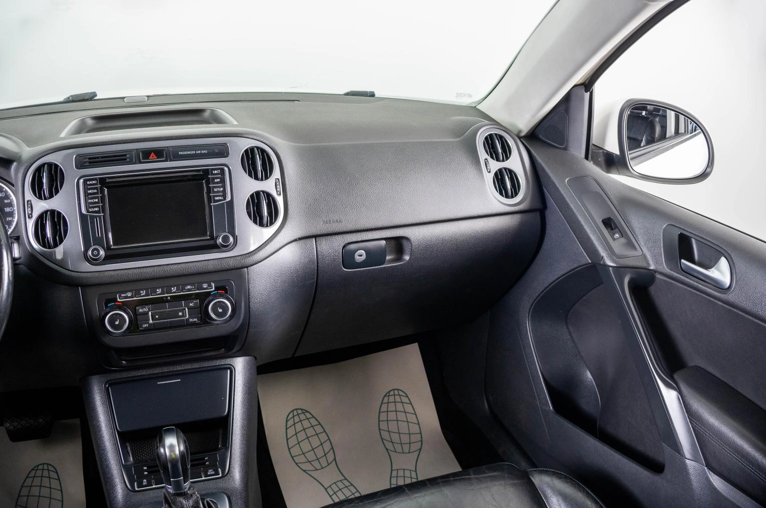 Volkswagen Tiguan 13 из 25
