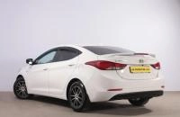 Hyundai Elantra 4 из 18