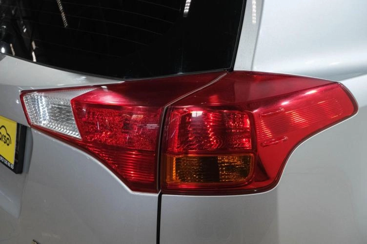 Toyota RAV4 9 из 35