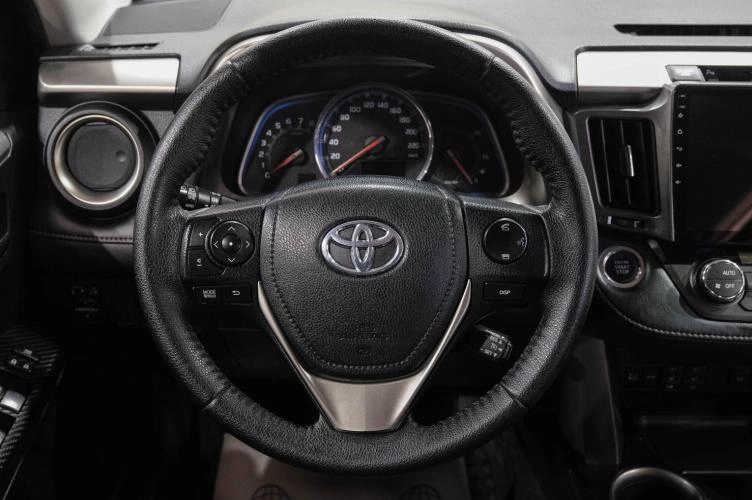 Toyota RAV4 20 из 35