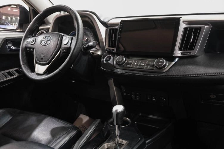 Toyota RAV4 22 из 35