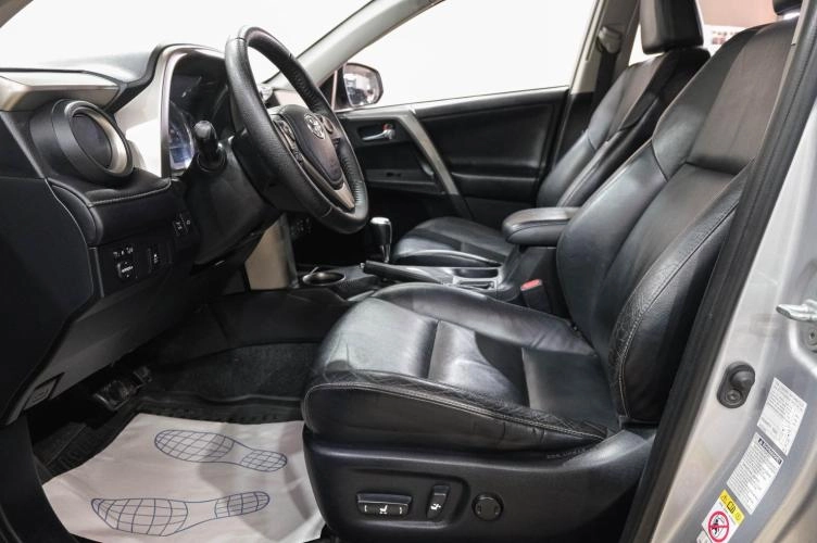 Toyota RAV4 12 из 35