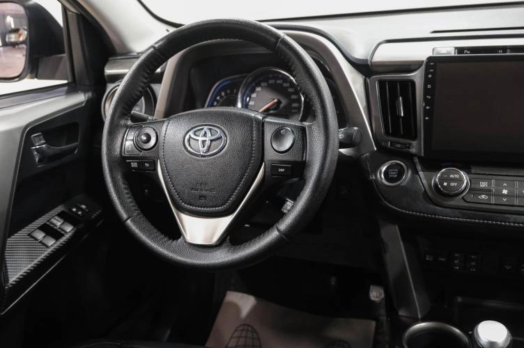Toyota RAV4 16 из 35