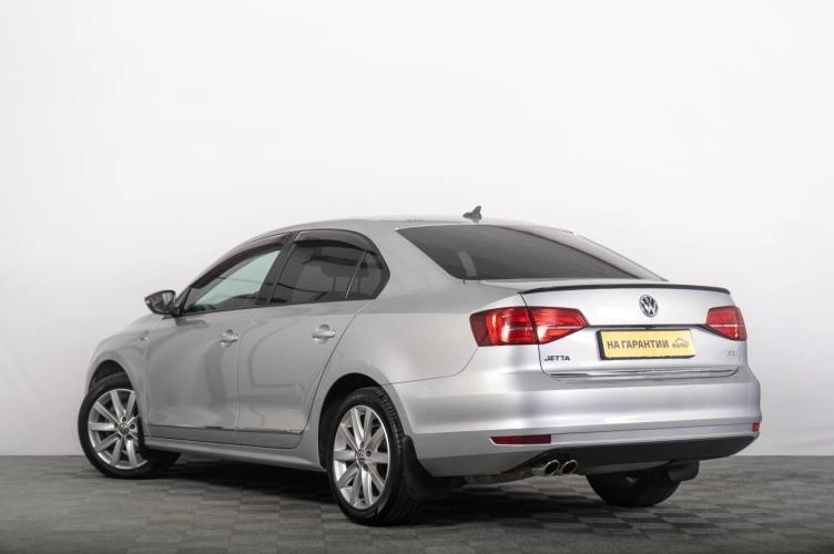 Volkswagen Jetta 5 из 6