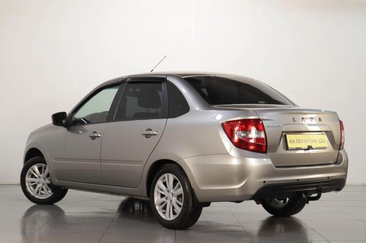 ВАЗ (LADA) Granta 4 из 16