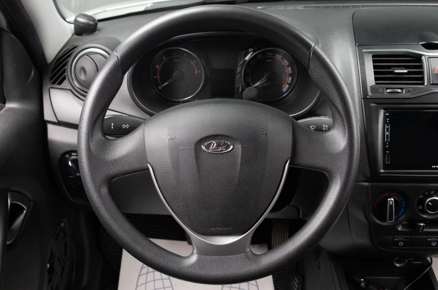 ВАЗ (LADA) Granta 9 из 17