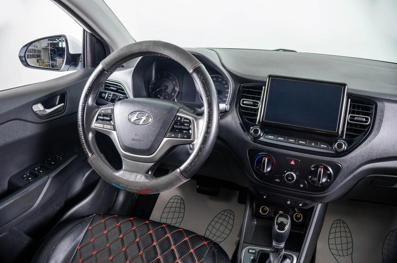Hyundai Solaris 11 из 21