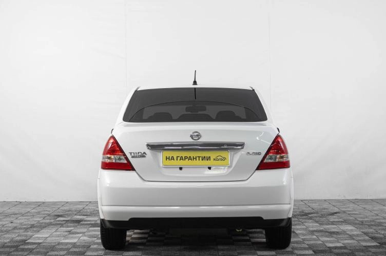Nissan Tiida Latio 5 из 19