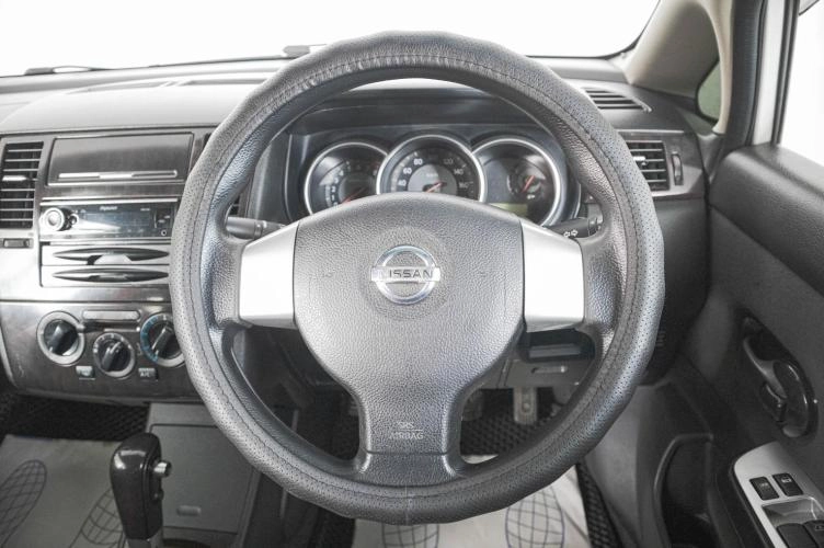 Nissan Tiida Latio 15 из 19