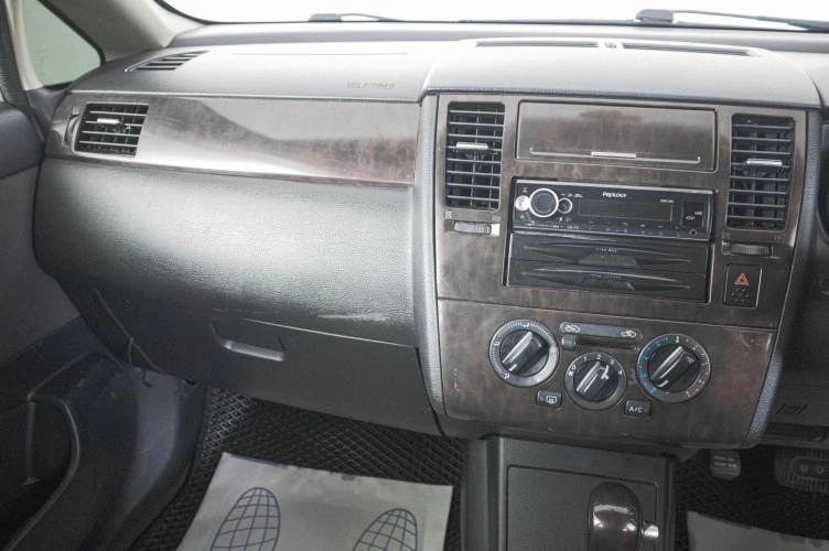 Nissan Tiida Latio 12 из 19