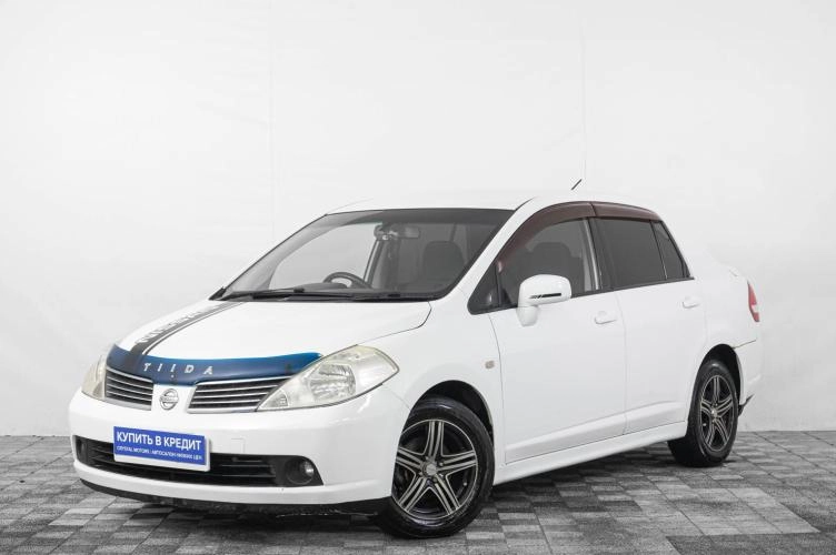 Nissan Tiida Latio 3 из 19