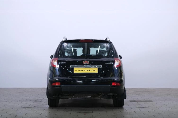Geely Emgrand X7 5 из 6