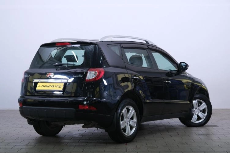 Geely Emgrand X7 6 из 6