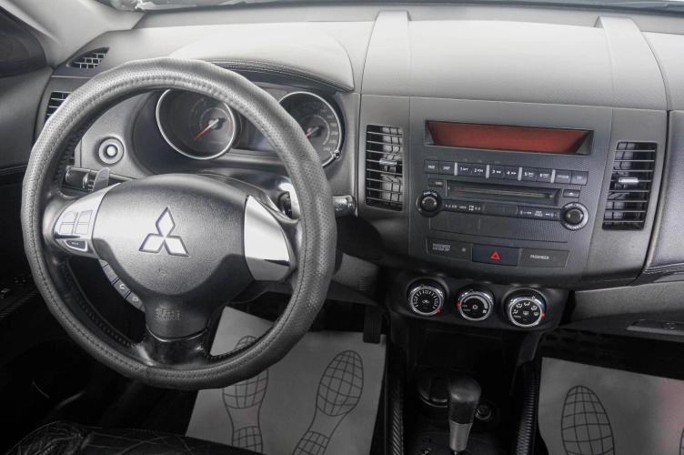 Mitsubishi Outlander 12 из 24