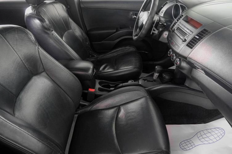 Mitsubishi Outlander 11 из 24