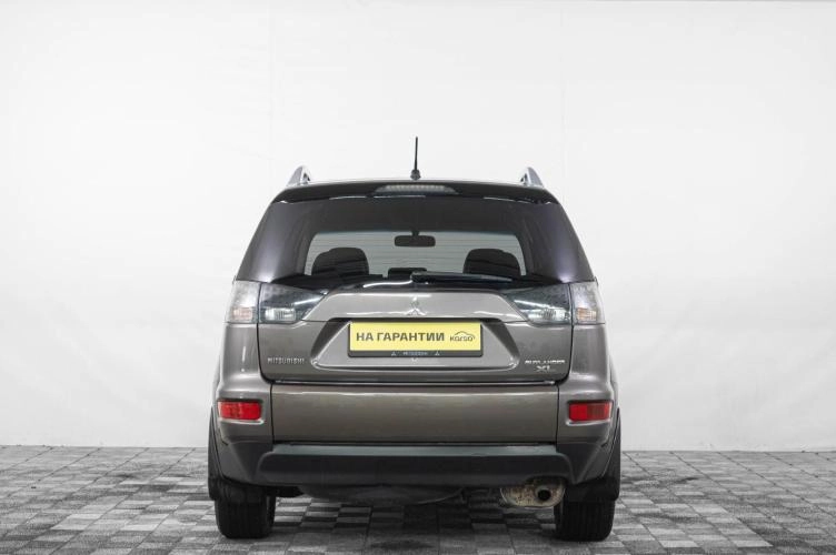 Mitsubishi Outlander 5 из 6