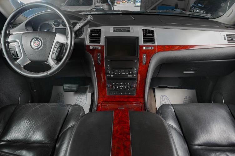 Cadillac Escalade 12 из 23