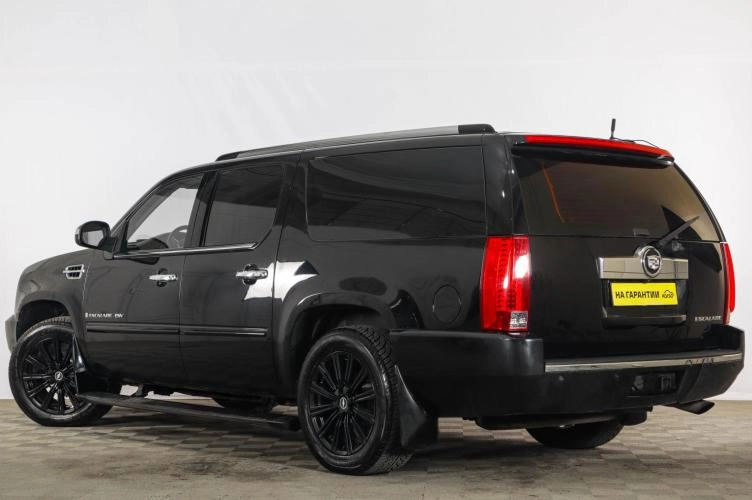 Cadillac Escalade 4 из 6
