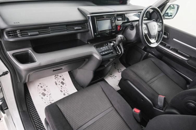 Honda Stepwgn Spada 12 из 22