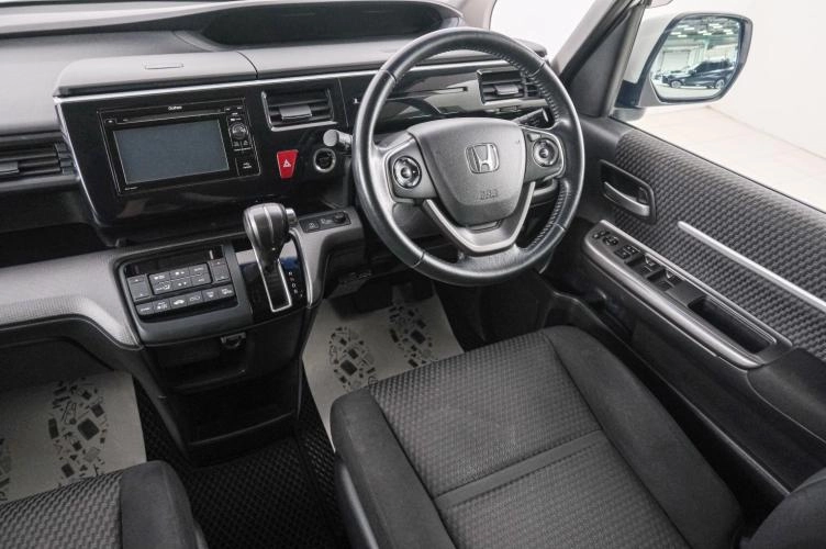 Honda Stepwgn Spada 9 из 22