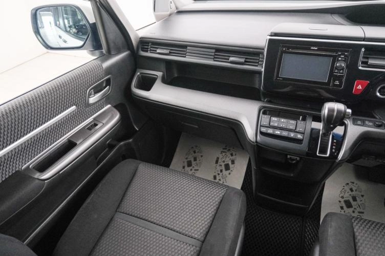Honda Stepwgn Spada 11 из 22