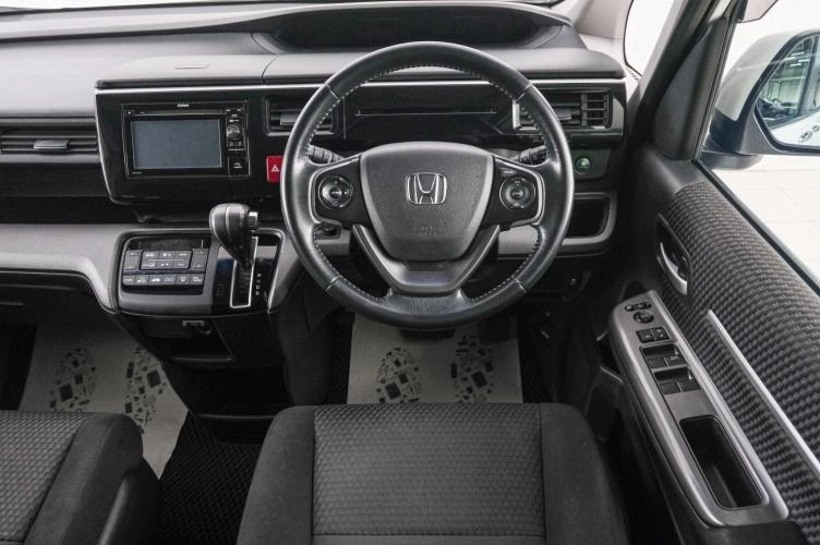 Honda Stepwgn Spada 14 из 22