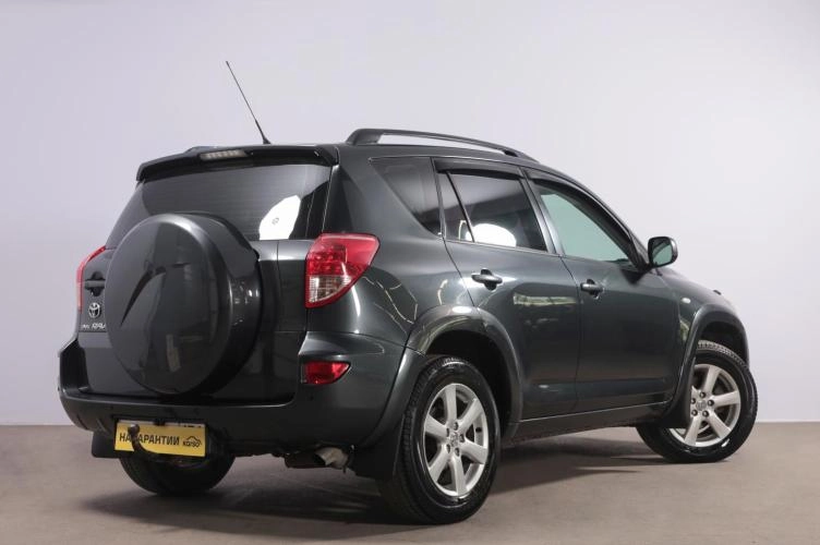 Toyota RAV4 6 из 6