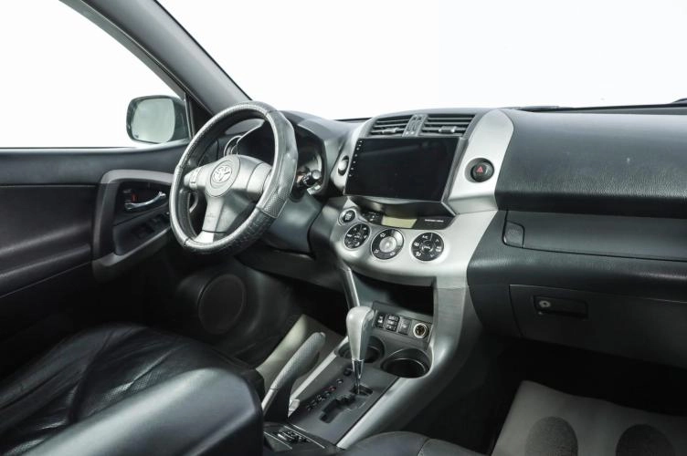 Toyota RAV4 9 из 17