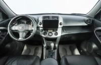 Toyota RAV4 8 из 17