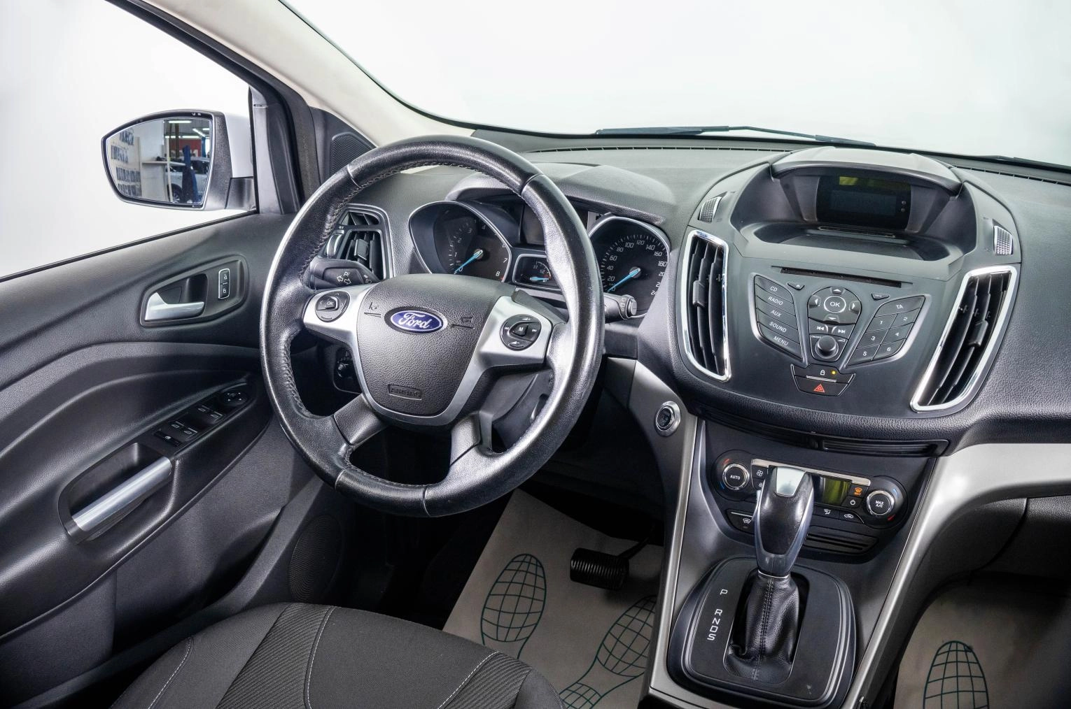 Ford Kuga 11 из 24